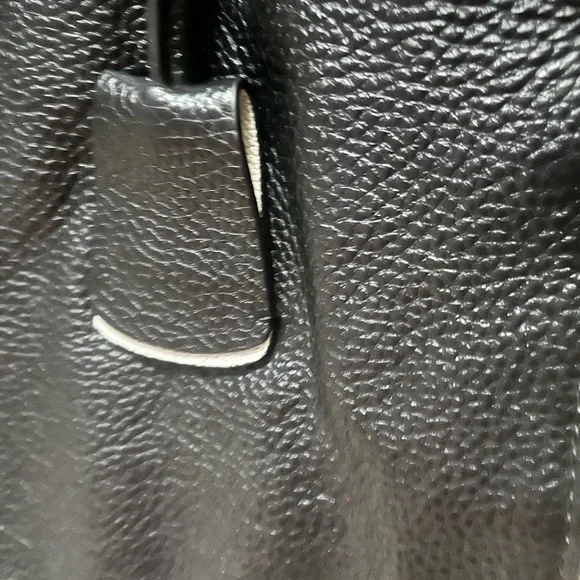 Authentic Tods tote 👜 with expandable storage soft pebbled leather durable - Picture 4 of 13